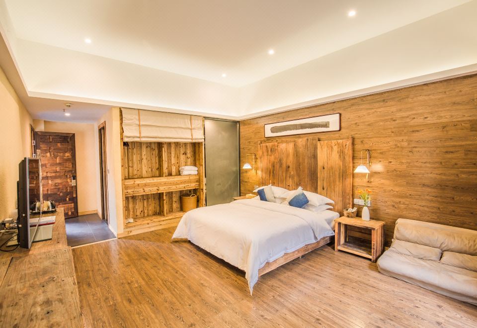 Superior Big Bed Room(Deep Sleep+courtyard View)