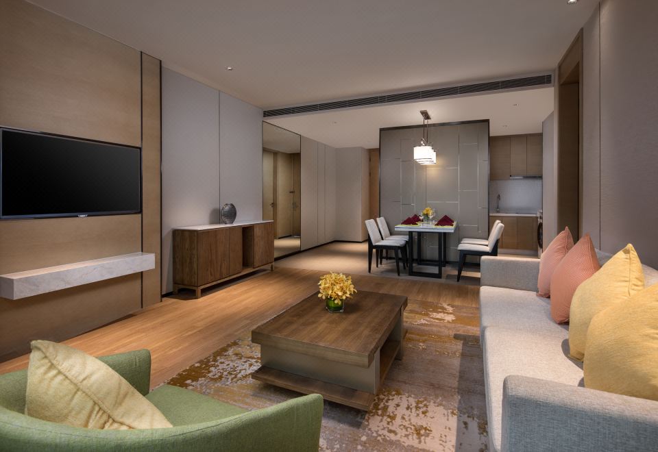 单卧大床套房 家庭房