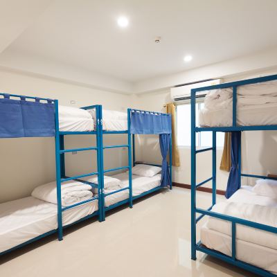 Bed in 6 Beds Mixed Dormitory Room