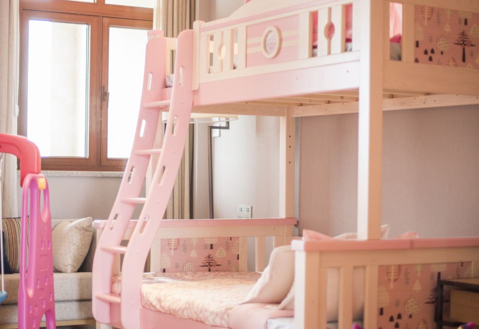 Crowne Plaza Kunming Ancient Dian Town1 King And 1 Bunk Bed Premium Kids Theme Room