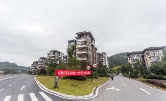 Wing House - Housity
