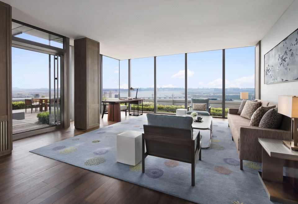 Park Hyatt HangzhouPark Hyatt Executive Suite