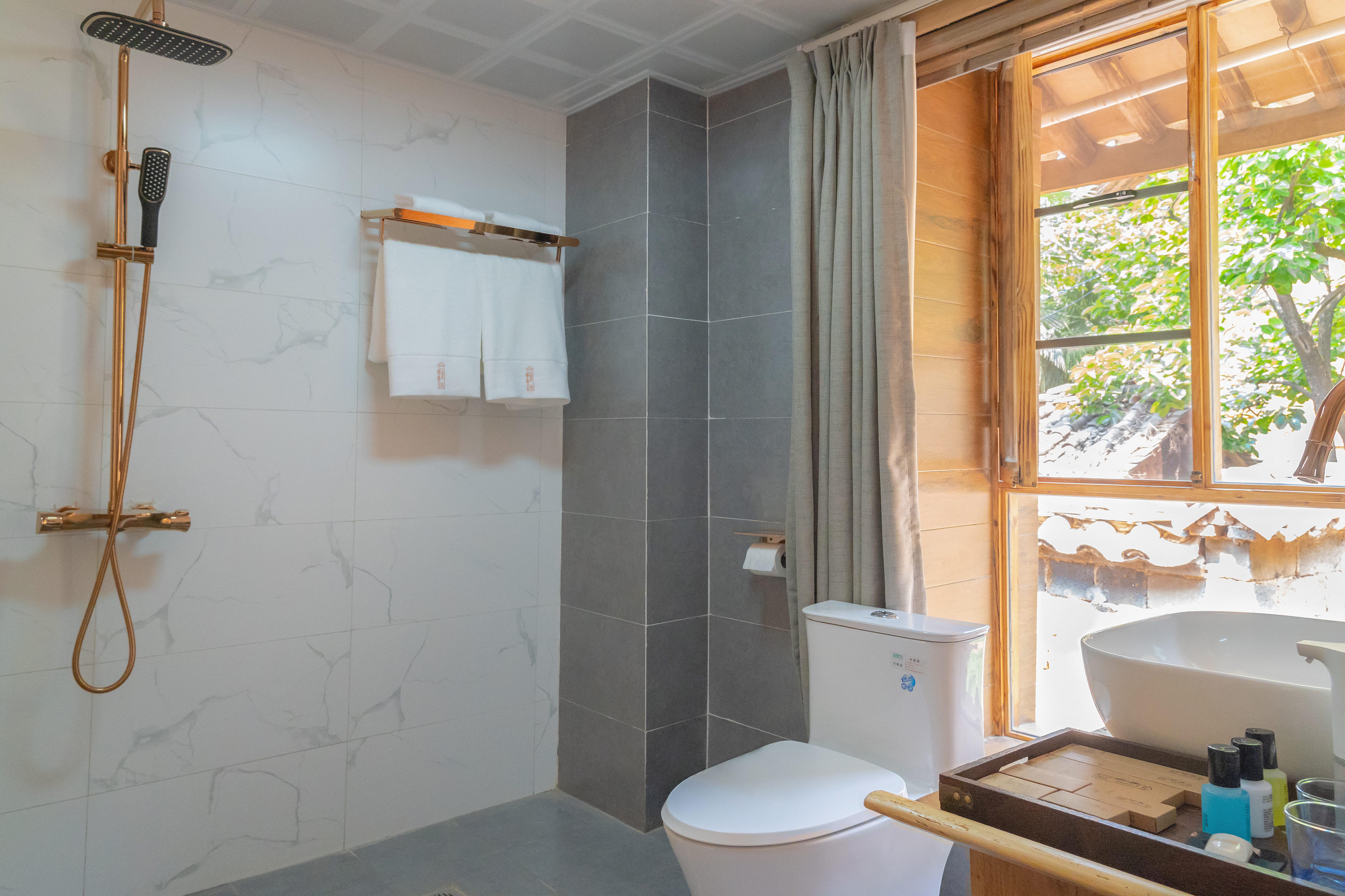 秋分·舒适观景双床房+180°观景+中式茶具