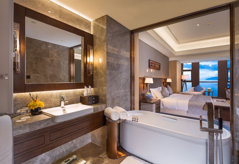 Dali International HotelYingxi Tower Sea-View Double Bed Room