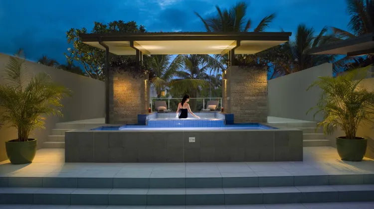 ココナッツ グローブ 外観