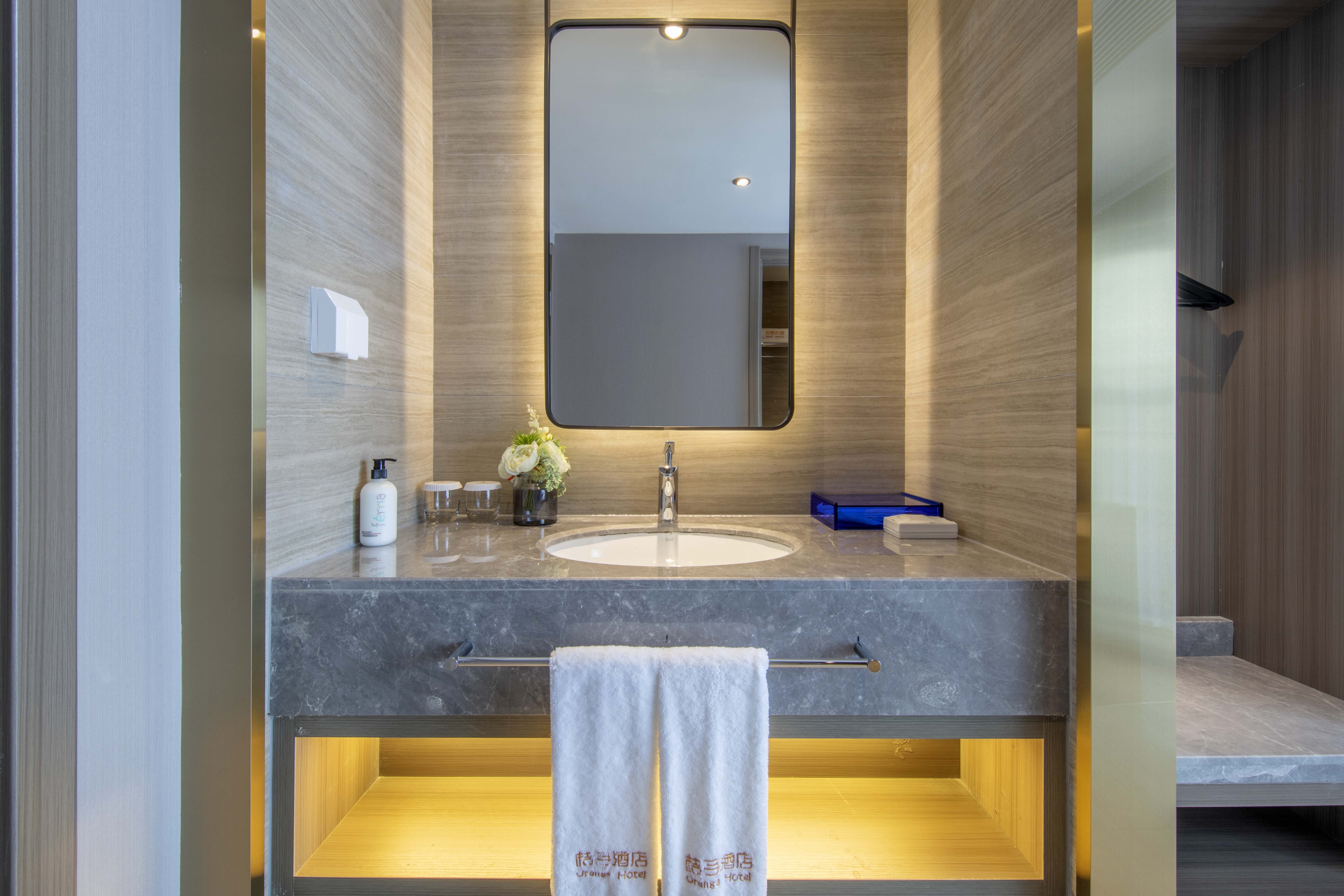 精选大床房（小冰箱）