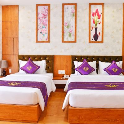 Deluxe Triple Room with One Double and One Single Bed Non smoking