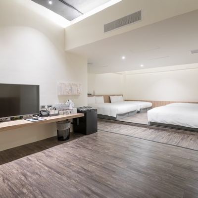 八人房 旅人驛站-鐵花文創二館優惠