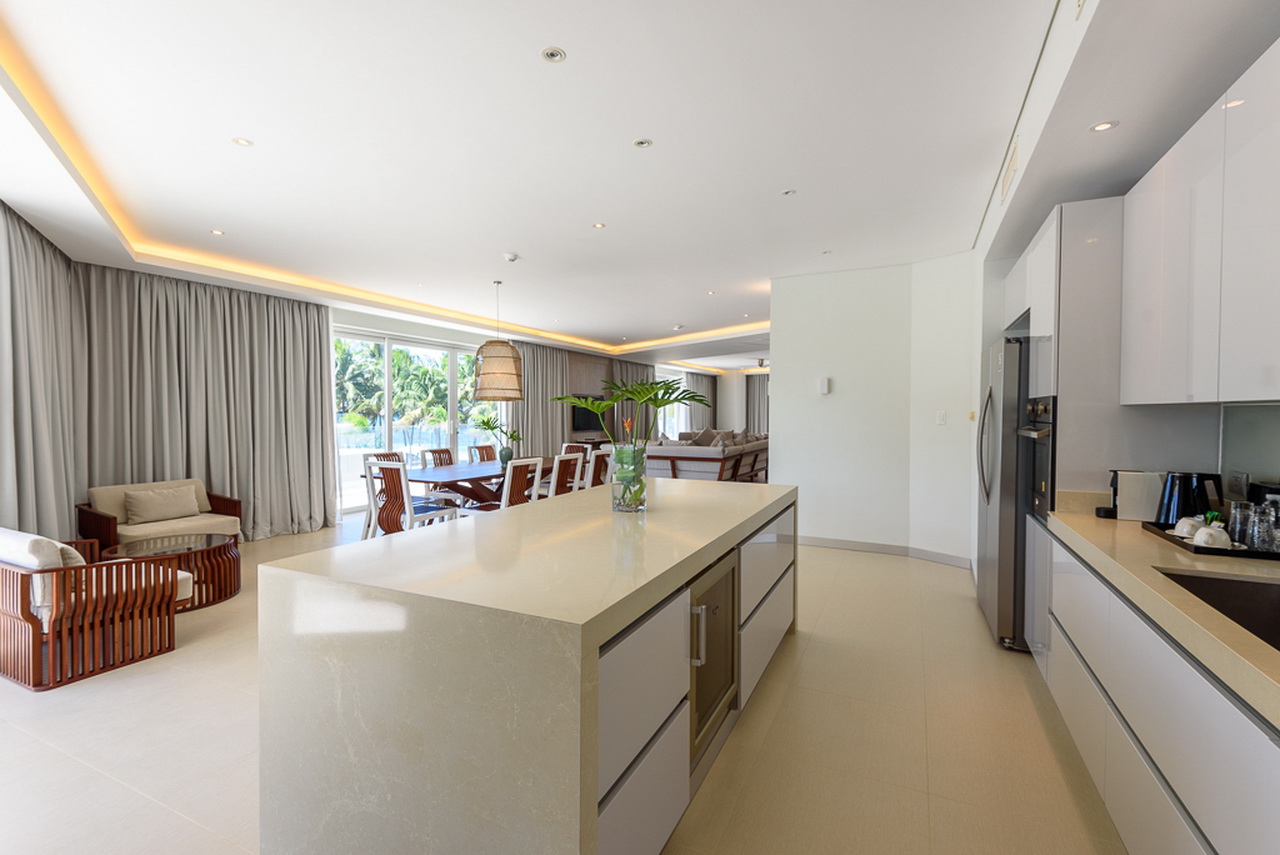 伊维萨岛海景总统套房带私人泳池