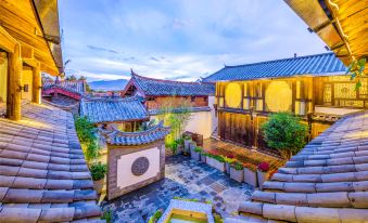 Zhuxieting Light Luxury Holiday Inn (Lijiang Dayan Ancient Town)