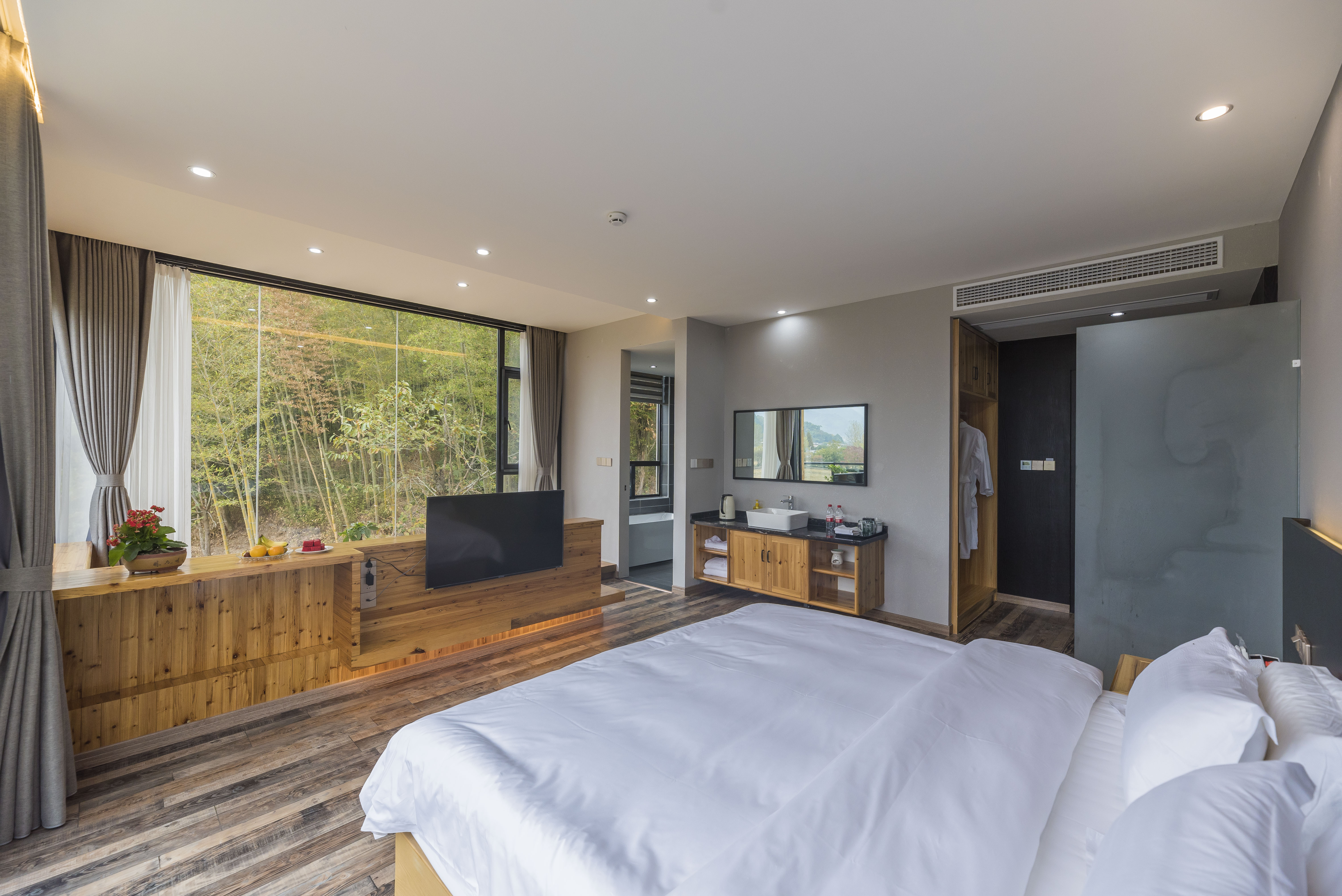 沐风·田园阳台大床房（榻榻米茶台）