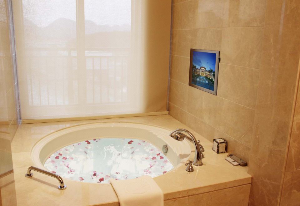 Kaiyuan Suite
