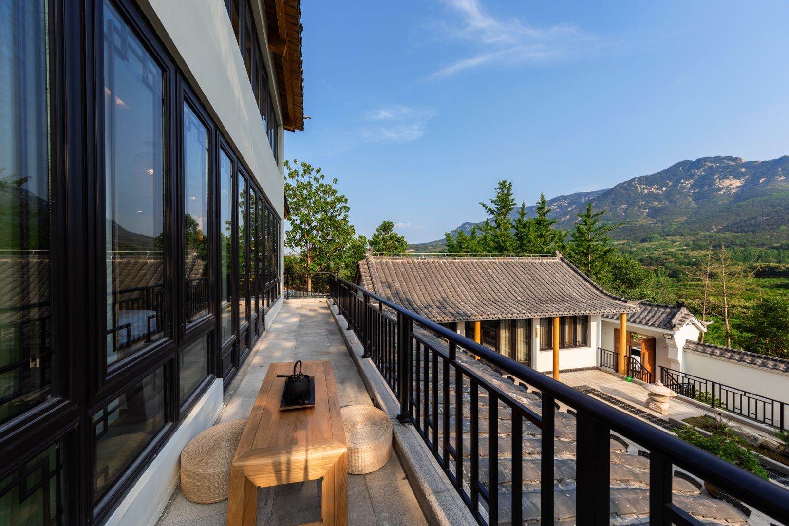 云居精品露台山景套房