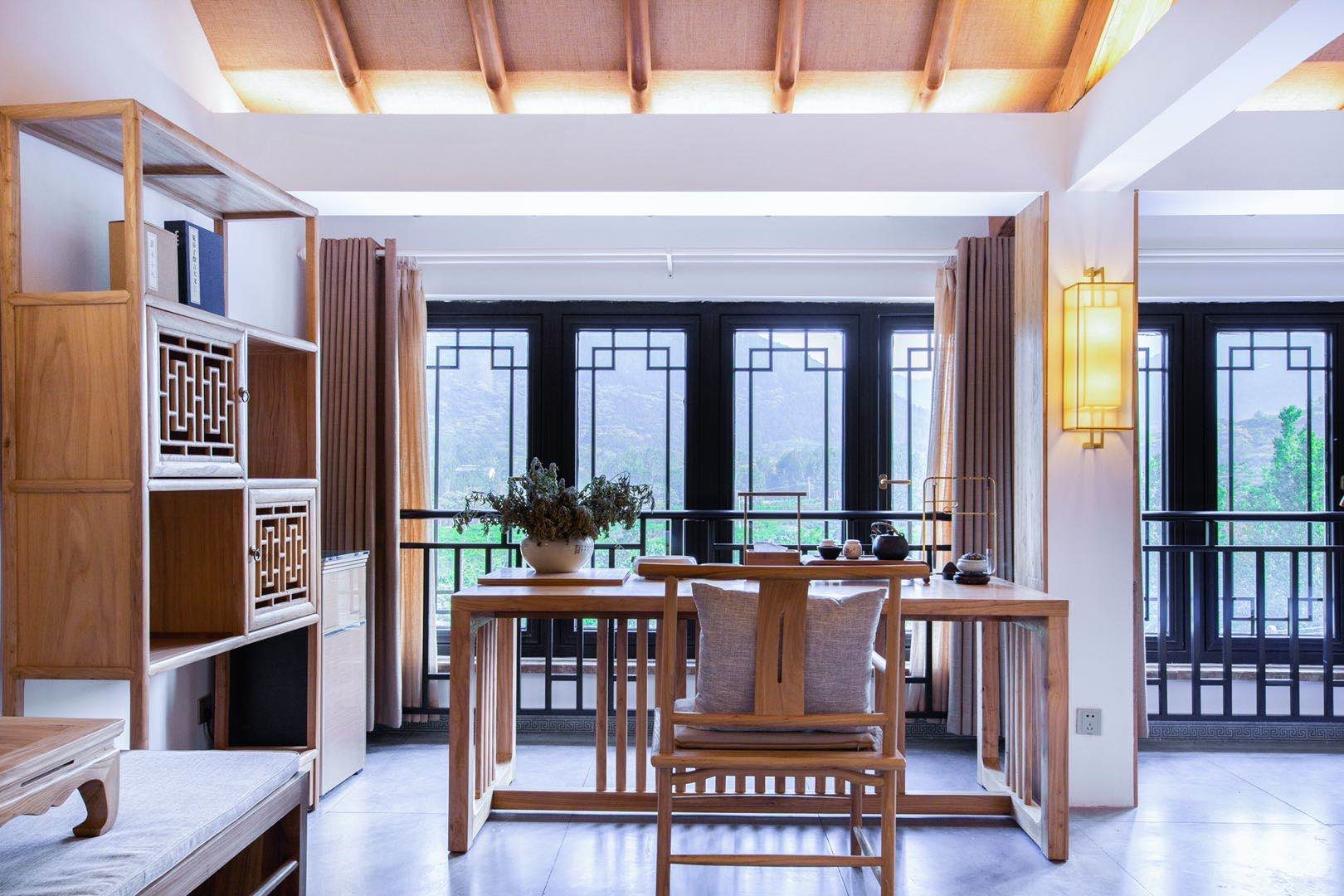 揽胜高级山景套房