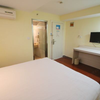 大床房 宿適飯店（上海外灘南京東路地鐵站店）優惠