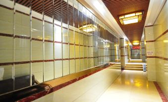 Qujing Cool Point Boutique Hotel - Housity
