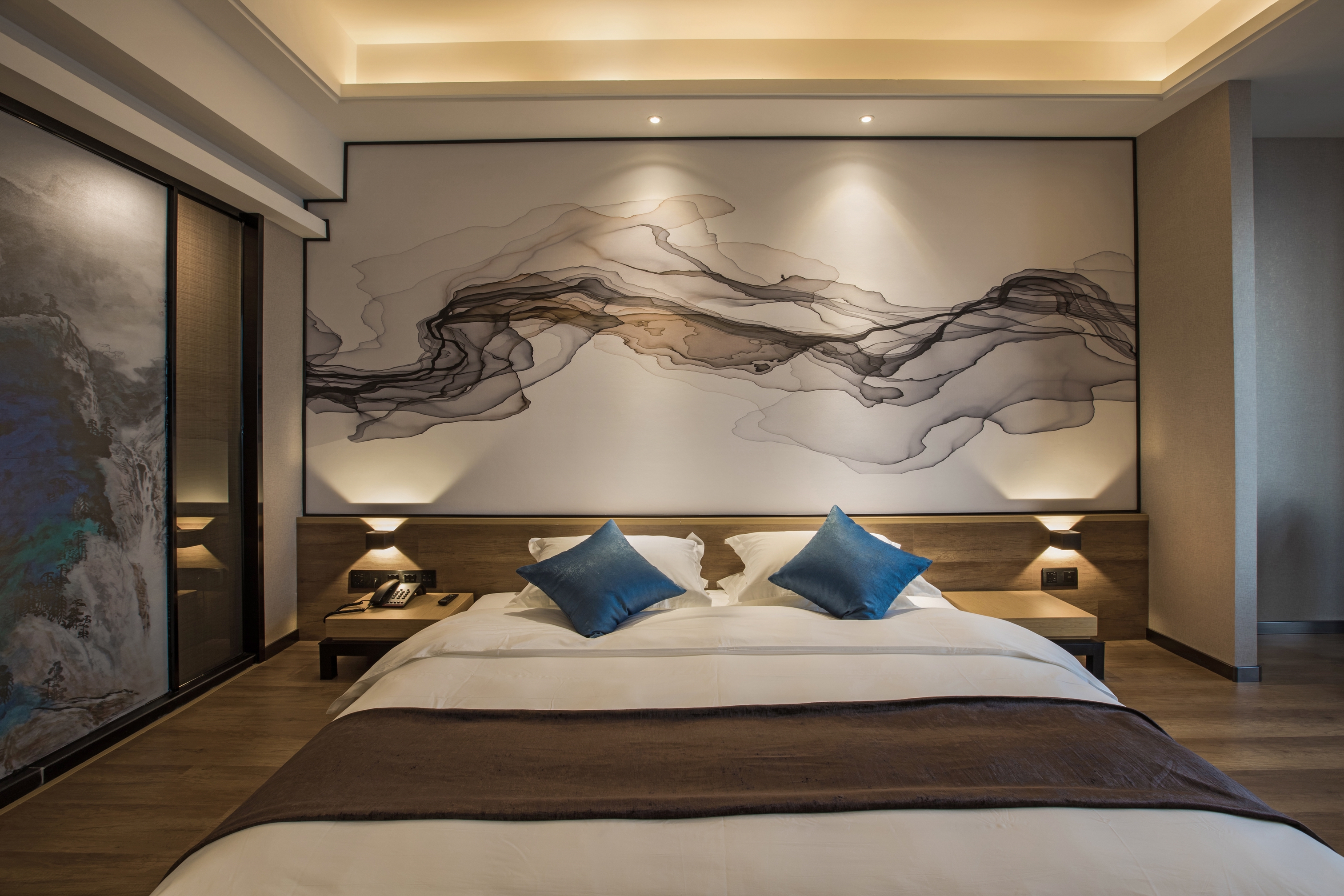 悦享榻榻米房（高空落地城景+情侣大床）