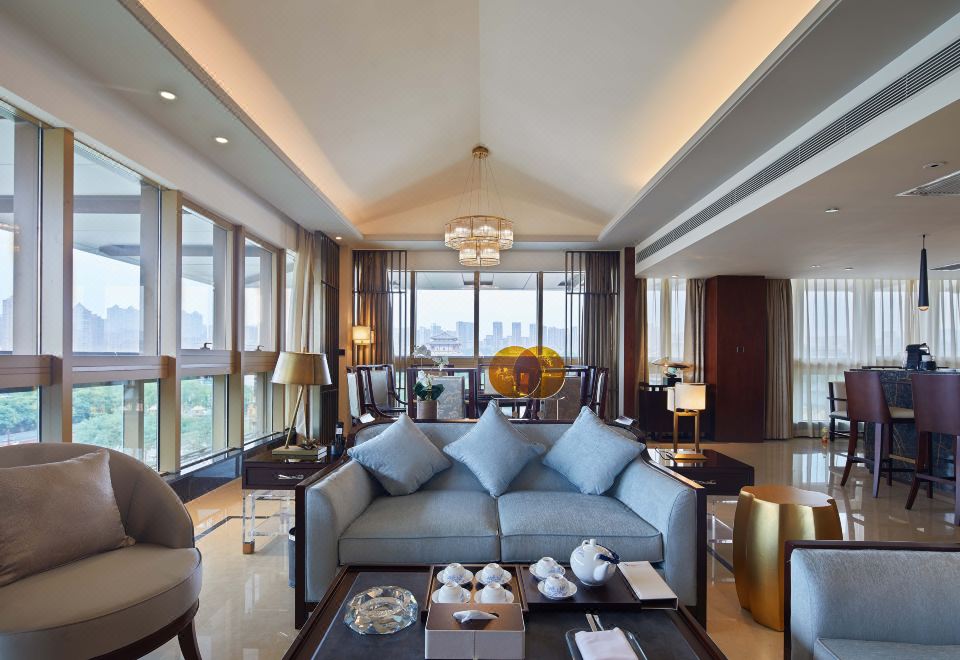 行政豪华芙蓉套（配有戴森吹风机）