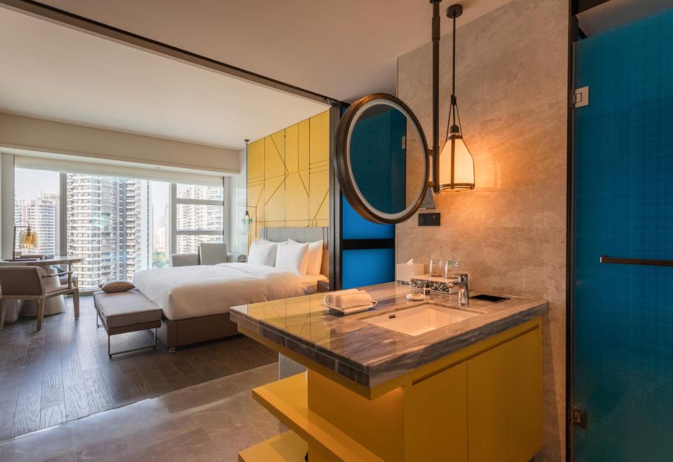 商务城景大床房（观鹭岛城际风光）