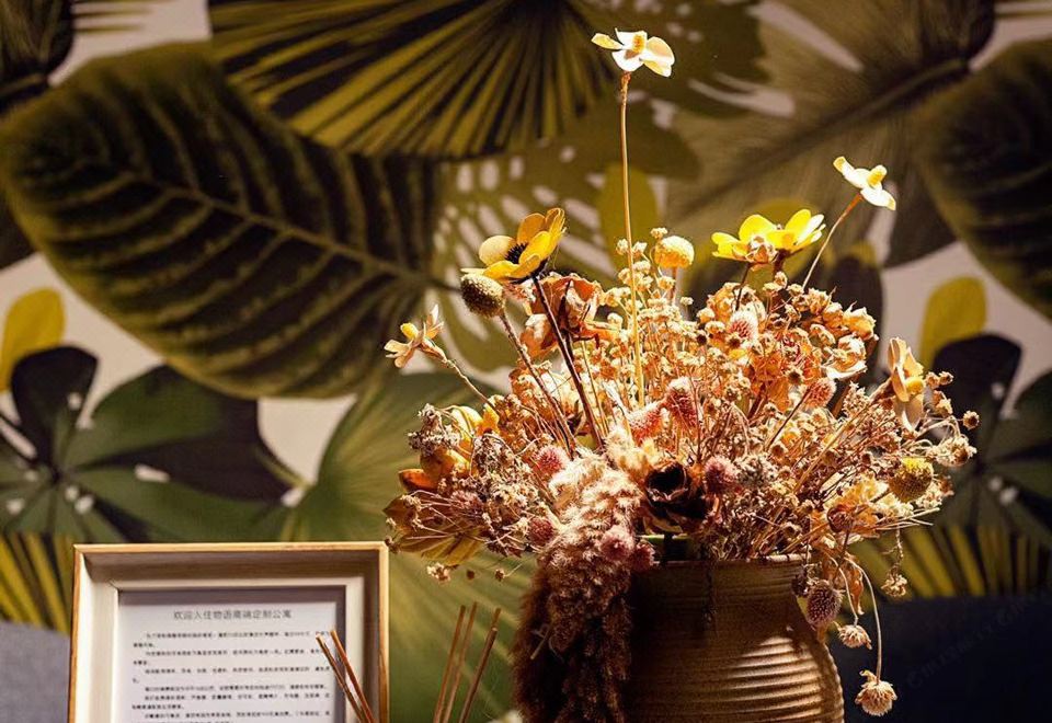 尊享雙臥套房（洗衣機+熨衣設備+咖 啡機）