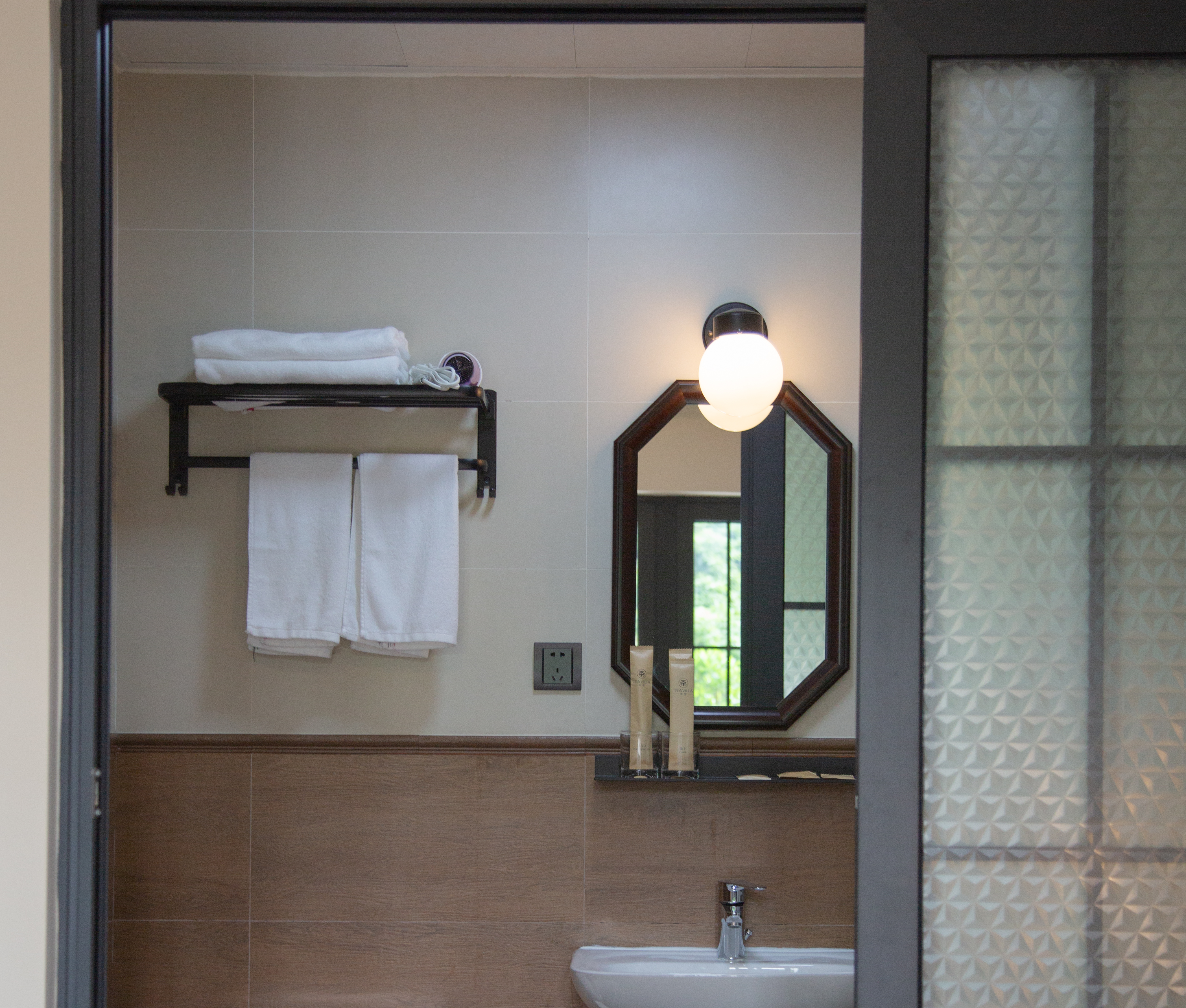 Ascension Jing Shan独立庭院大床房