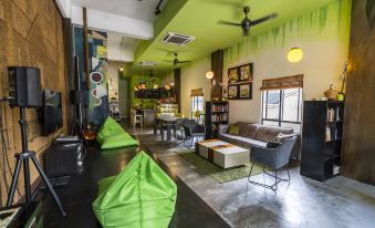 Pods the Backpackers Home & Cafe, Kuala Lumpur