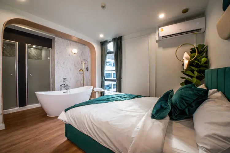 ห้องสวีทดูเพล็กซ์สามห้องนอนชั้น 2