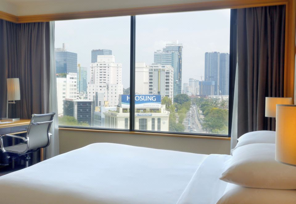 Renaissance Riverside Hotel SaigonDeluxe King Room with City View