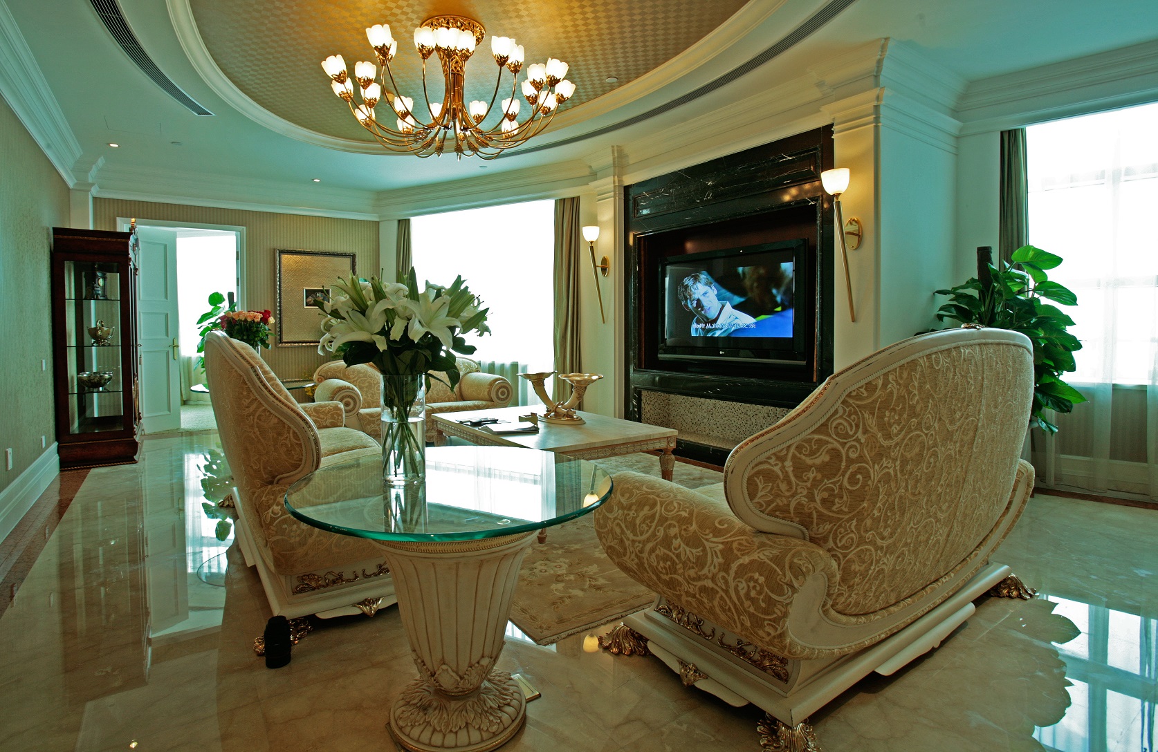 歌德总统套房【360°西湖美景+远眺城隍阁夜景+舒睡床垫+汉斯格雅衞浴】