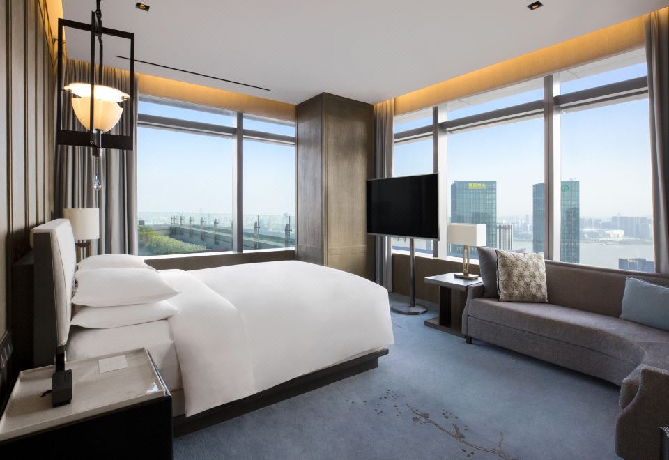 Park Hyatt HangzhouPark Hyatt Executive Suite