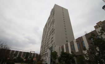 Aiyue Apartment Hotel (Shanghai Wanda Plaza)
