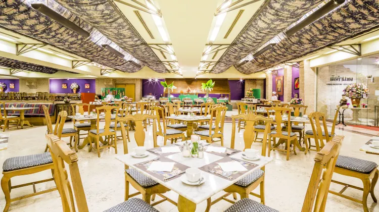 ロータス パン スアン カオ ホテル 食事・レストラン