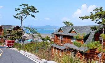 Daecheon Log Pension A Boryeong