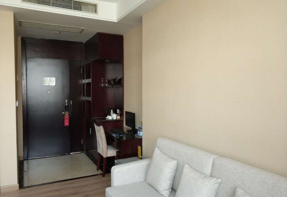 Benevolence HotelBusiness Suite