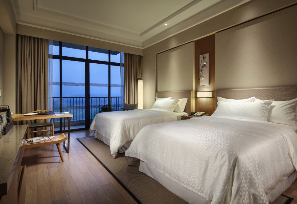 豪华双床房（金可儿床垫+独立阳台+书桌+小童乐园）