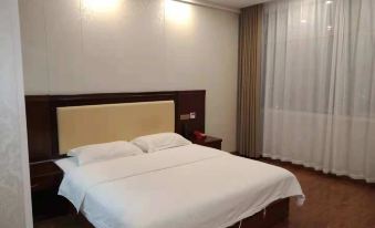 Golden Coast Hotel - Housity
