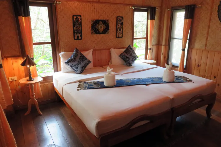 ห้องดีลักซ์เตียงใหญ่หรือเตียงแฝดพร้อมวิวสวน
