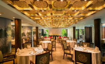 Eadry Royal Garden Hotel - Housity