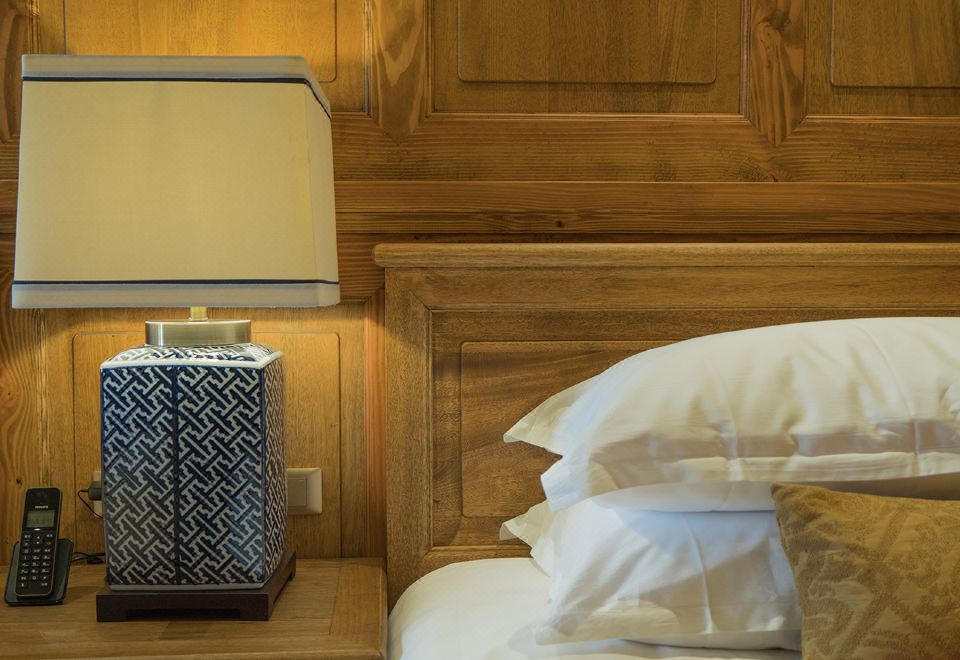 Songtsam Shangri-la LinkaDeluxe Room (2 Beds)