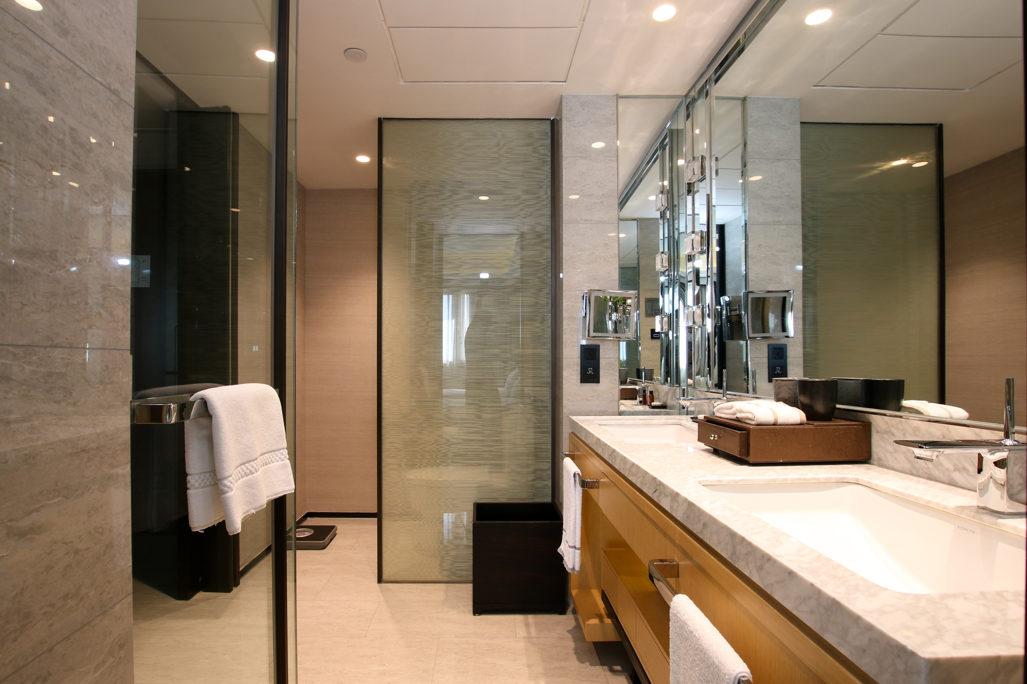 观山豪华双床房·