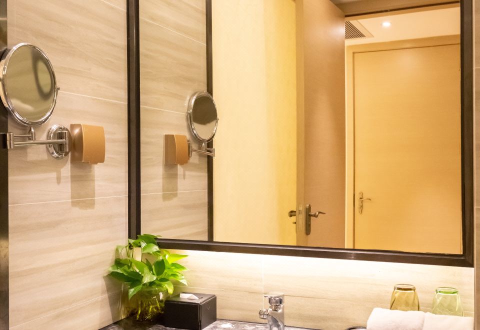 Yuetianxia Hot Spring HotelHot Spring Villa Big Bed Room