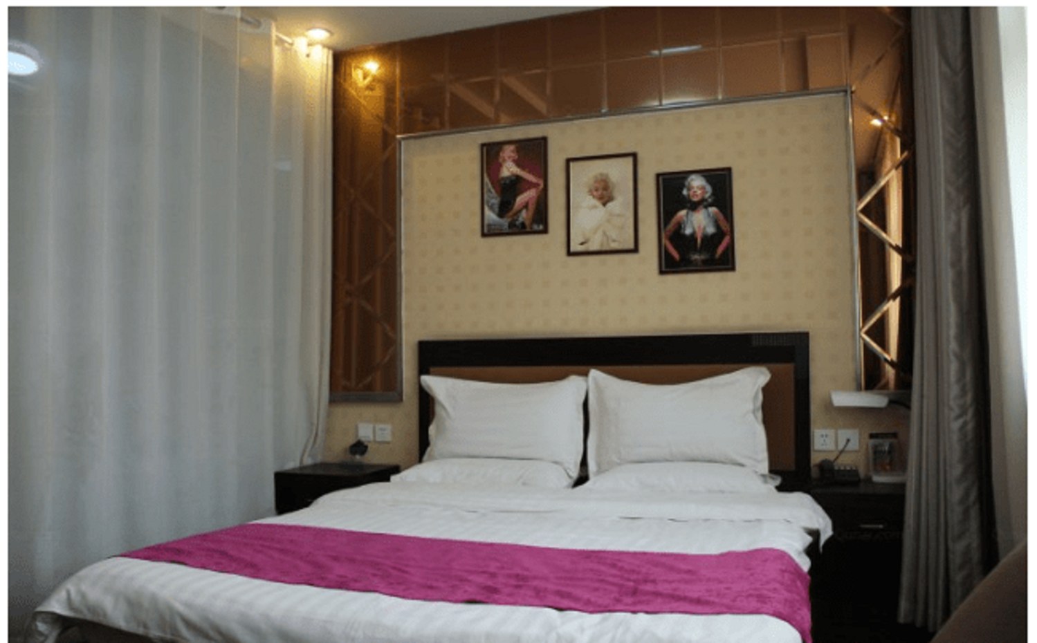 Oucheng Film Theme Hotel時尚大床房