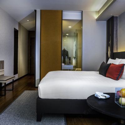 高級豪華特大床陽台房 曼谷鉑爾曼皇權飯店優惠