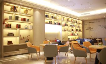 Kyriad Marvelous Hotel (Changning Zhongyin Times Plaza)