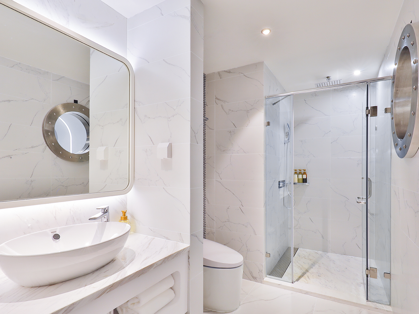 新际迷航大床房（迷你吧+手机投屏+智能客控）