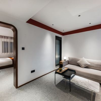 投影假日一房一廳套房│乾濕分離+觀影客廳+舒適沙發 聆境·三丘田飯店（海底世界店）優惠