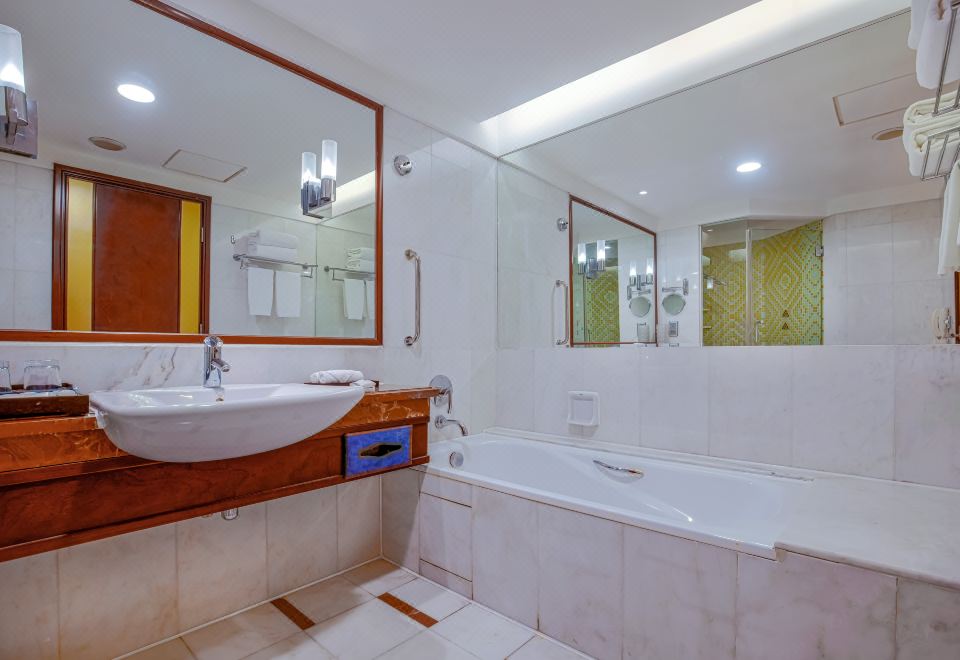 豪華廣場大床客房