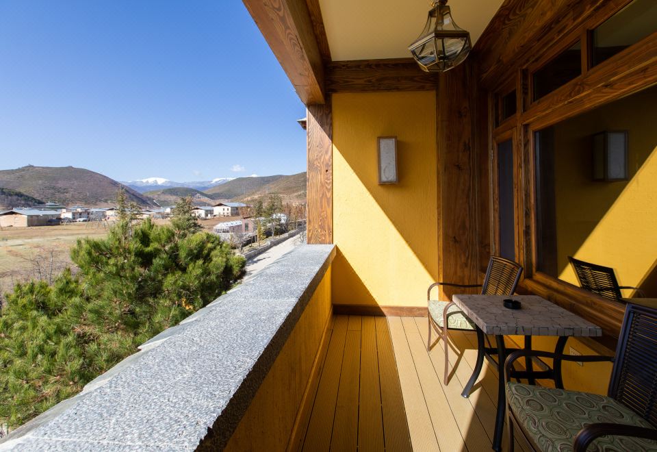 Songtsam Shangri-la LinkaDeluxe Double Room