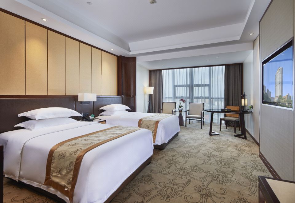 高级城景双床房+俯瞰城市高空夜景