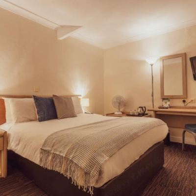 無窗內部雙人房 凱恩花園酒店優惠